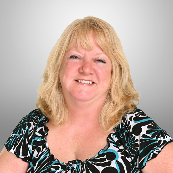 Pam Stull headshot